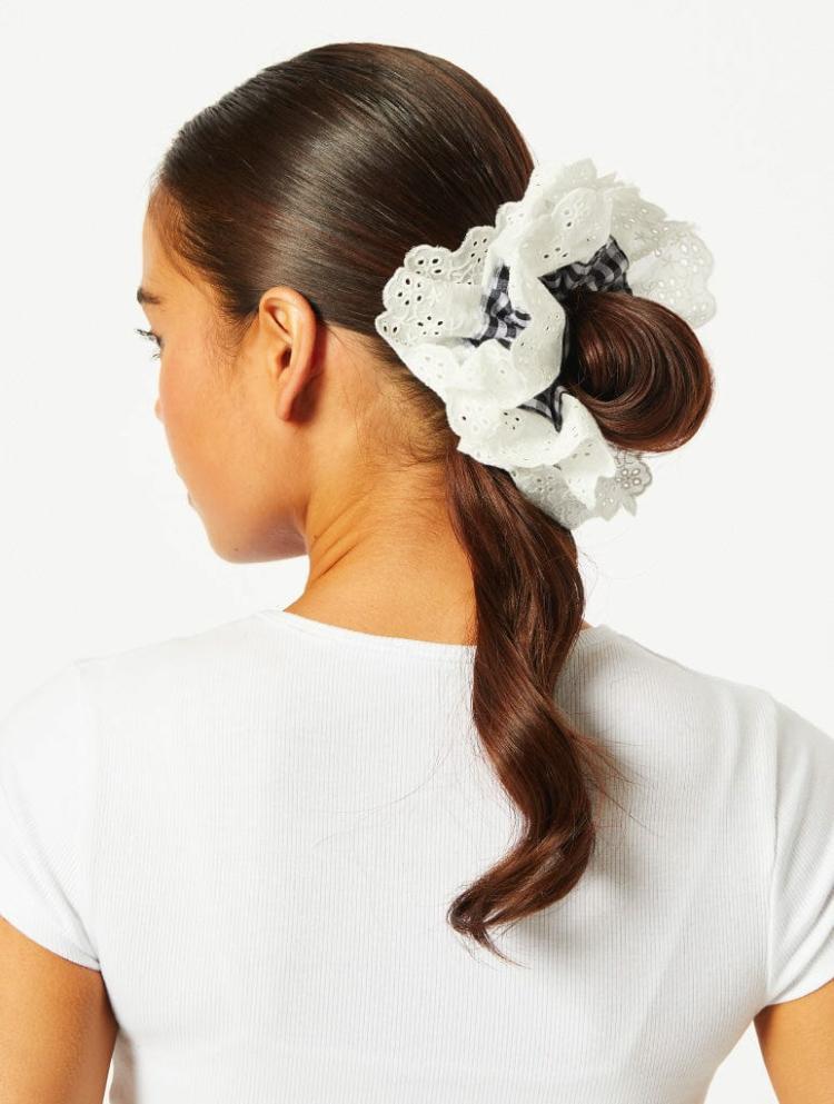 Home & Lifestyle | Gingham Frill Extra Large Scrunchie In White Home & Lifestyle Home & Lifestyle