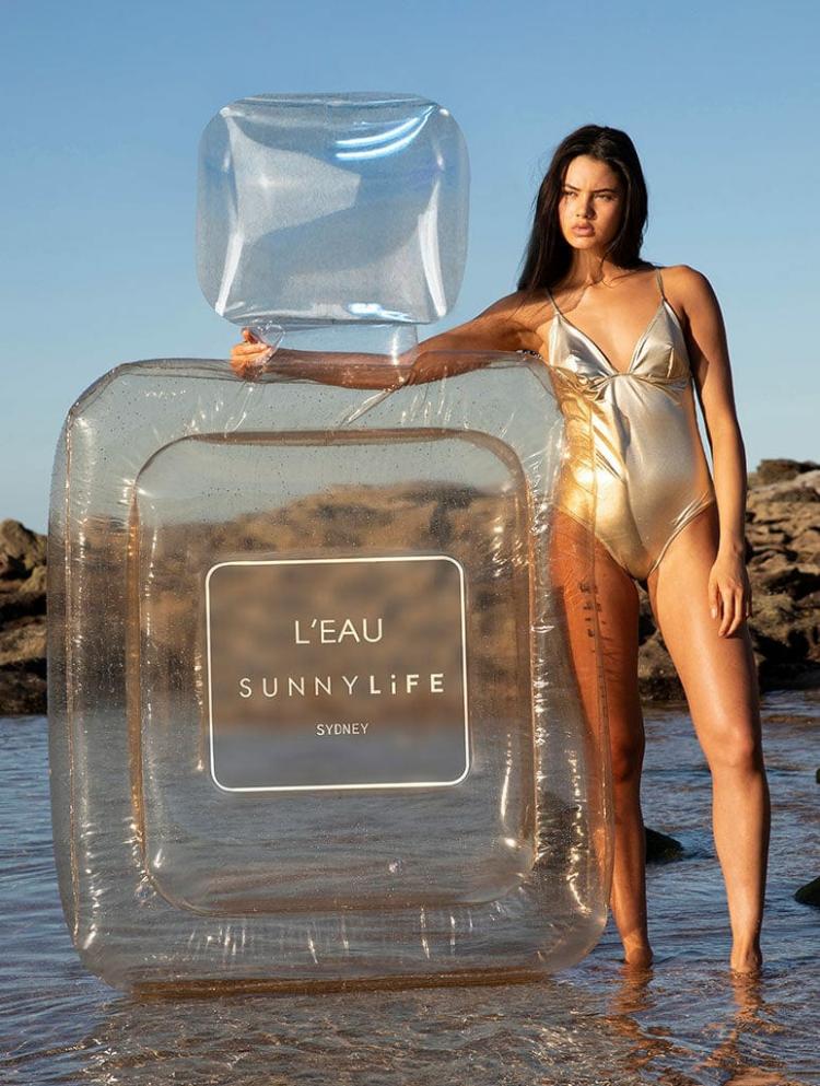 Home & Lifestyle |  Luxe Lie-On Float Parfum Champagne Home & Lifestyle Home & Lifestyle